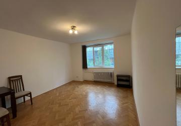 Reality Prenájom: Zrekonštruovaná a kompletne zariadená garsónka v centre – Blumentálska