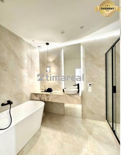 Reality Krásny 4i byt v príjemnej lokalite BA