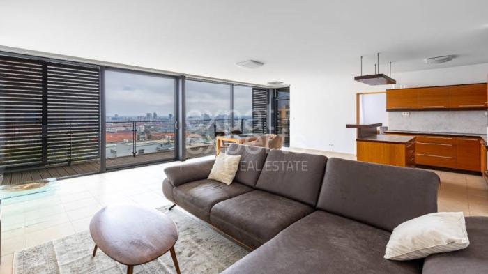 Reality Príjemný 4i byt 144m2, s balkónom, terasou a parkovaním, ZLATÁ NOHA