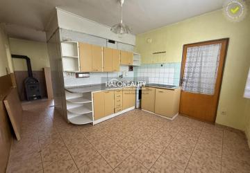 Reality REZERVOVANÉ - Predaj, trojizbový byt Skačany + polizba - EXKLUZÍVNE HALO REALITY