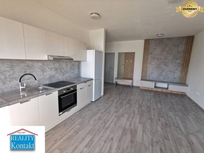 Reality Na prenájom 3-izbový byt - Nové Zámky