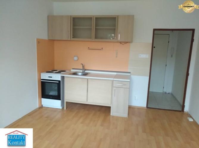 Reality Na prenájom garsónka s balkónom - Nové Zámky