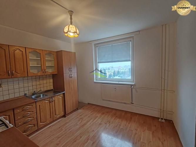 Reality Trojizbový byt s balkónom Lúčna