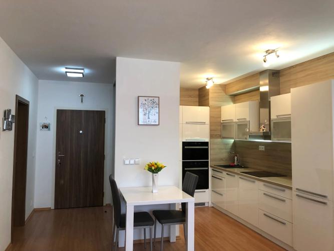 Reality Prenájom moderného 2-izbového bytu v novostavbe – Budatínska ulica,