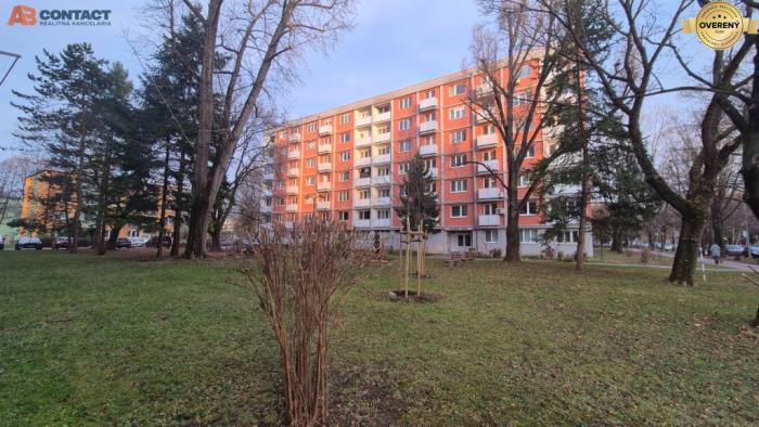 Reality Väčší 1-izbový byt s balkónom - začatá rekonštrukcia