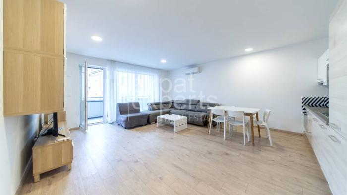 Reality Príjemný 3i byt 68m2, s klímou, balkónom a parkovaním v centre