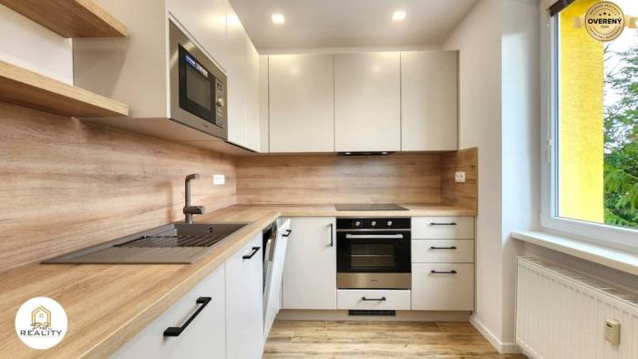 Reality PRENÁJOM | Moderný, 2i byt s balkónom v CENTRE Prešova