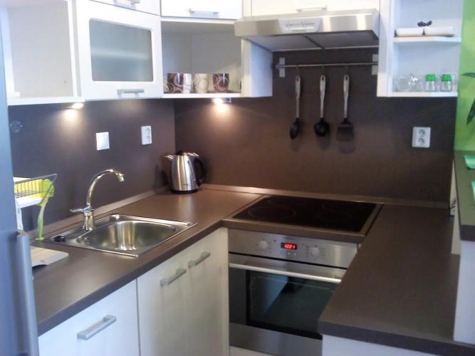 Reality 2-izbový byt s parkovacím státím – Nevädzová (OC RETRO),