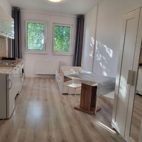 Reality Ponúkame na prenájom príjemný 1-izbový byt v mestskej časti Bratislava –