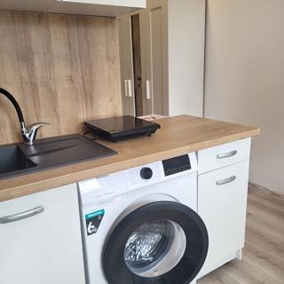 Reality Ponúkame na prenájom príjemnú garsónku v mestskej časti Bratislava –