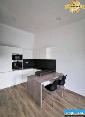 Reality ZARIADENÁ NOVOSTAVBA v blízkosti centra Pezinka