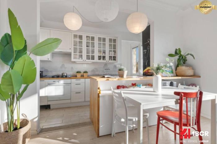 Reality KOMPLETNE VYBAVENÝ 1,5-IZB. BYT S LOGGIOU A PIVNICOU