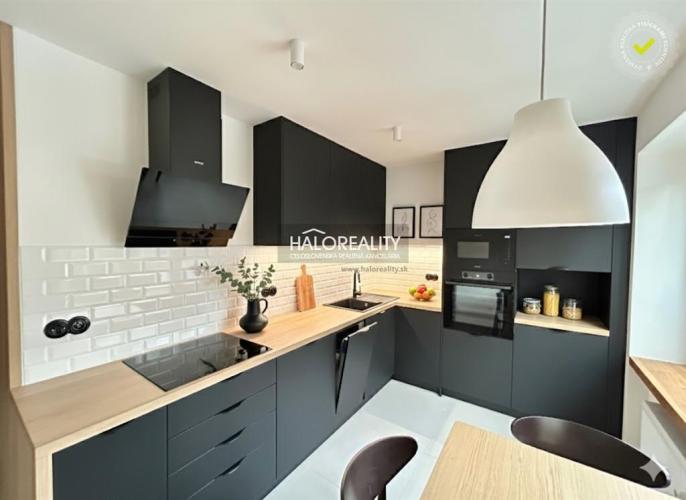 Reality Prenájom, dvojizbový byt Prievidza, Staré Sídlisko - EXKLUZÍVNE HALO REALITY