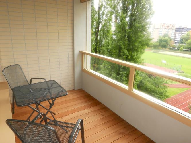 Reality Nový 2-izbový byt s veľkou lodžiou – Metodova ulica,