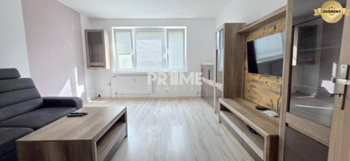 Reality Pekný 3i byt,3 x NEPRIECHODNÁ IZBA, LOGGIA,Turnianska ulica, Petržalka