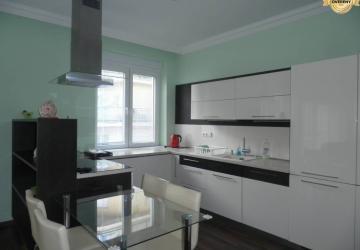 Reality Prenájom 2 izbového zariadeného bytu v Starom Meste, Floglova ul.