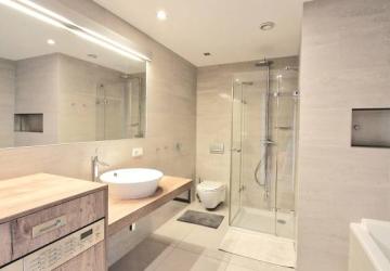 Reality Prenájom 3-izb.byt, 100m2, na Zámockej ulici v Bratislave