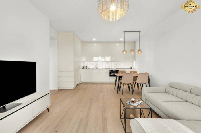 Reality EXKLUZÍVNY 2i byt, PRÍSTAVNA,LOGGIA ,CHLADENIE,PARKING,Plynárenská ul.