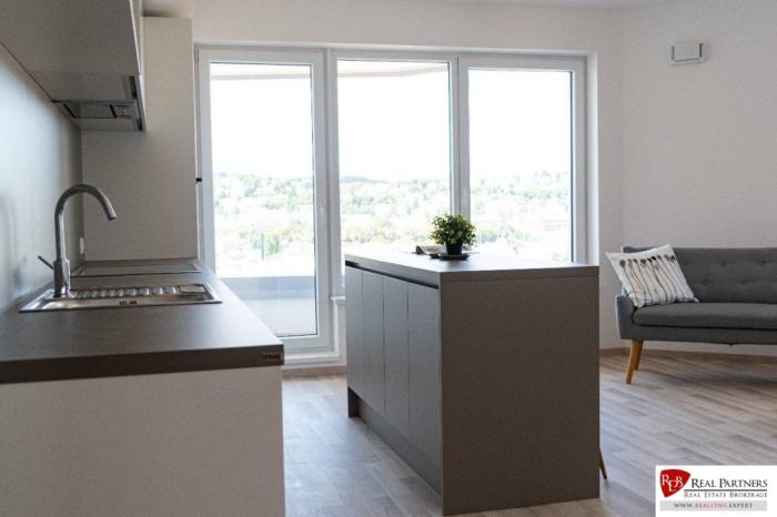 Reality Prenájom 2-izb.byt, 60m2,logiaa, Šancová-Bratislava