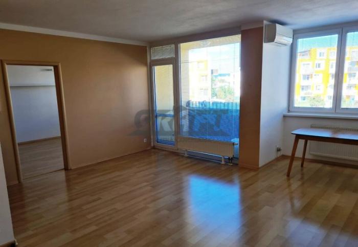 Reality Na prenájom 2-izb. byt Opletalova ul. - DNV