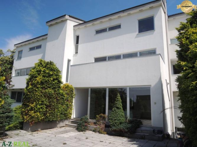 Reality Prenájom 4 izb. bytu s garážou v novostavbe na Belianskej ul., Kramáre