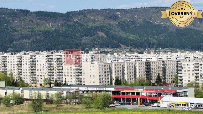 Reality HĽADÁM: 1-izbový byt s balkónom, cca 36 m2, do 135000 €, ŽILINA