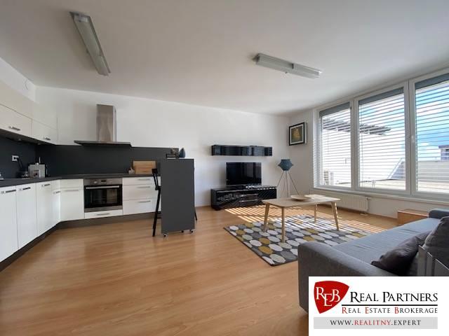 Reality Prenájom 2 izbový 78 m2 + 30 m2 terasa,novostavba Koliba,zariadený