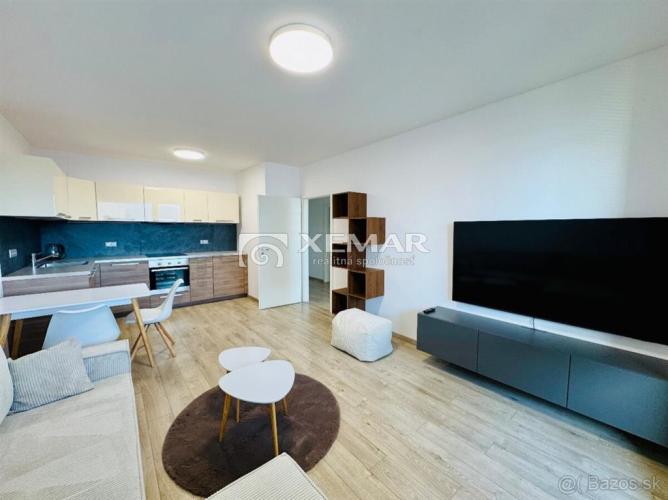 Reality PRENÁJOM 2,5 izbový byt centrum Banská Bystrica