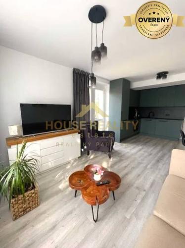 Reality Prenájom štýlový 3 izbový byt, Ovručská ul., Bratislava III Nové Mesto