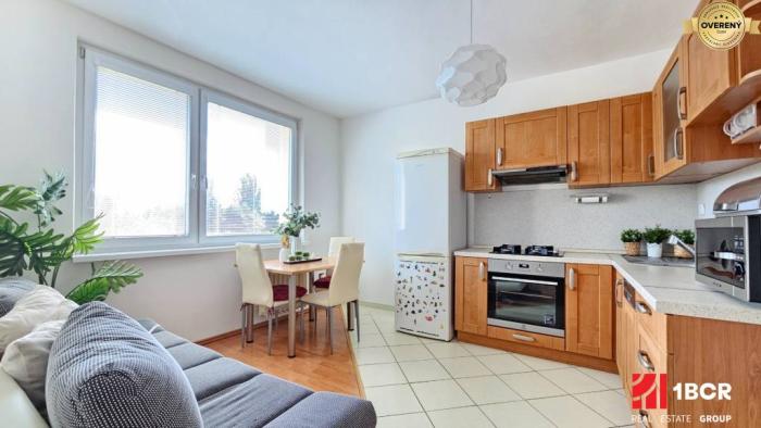 Reality PRÍJEMNÁ 2 GARSÓNKA - NEZÁBUDKOVÁ, RUŽINOV, BRATISLAVA