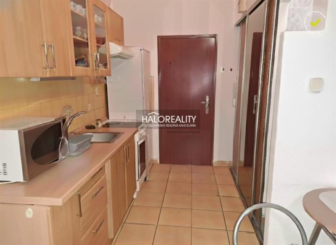 Reality Predaj, garsónka Trnava, ul.V.Clementisa, s balkónom