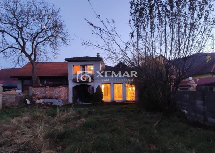 Reality Na predaj rodinný dom v Lučatíne