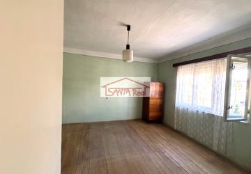 Reality NOVÁ CENA! LEVICE - NA PREDAJ STARŠÍ RODINNÝ DOM S MENŠÍM POZEMKOM