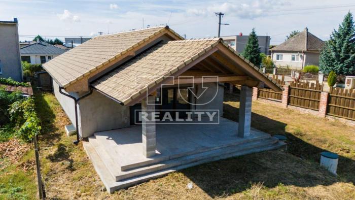 Reality Rezervované!!!Znížená cena!!!
Na predaj skvelá nehnuteľnosť 4 izbový rodinný dom Horné Št