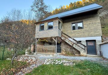 Reality dom, Hiadeľ