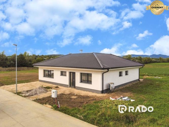 Reality RADO | Veľký 5-izbový rodinný dom s jedinečným pozemkom 1527m2, Beckov
