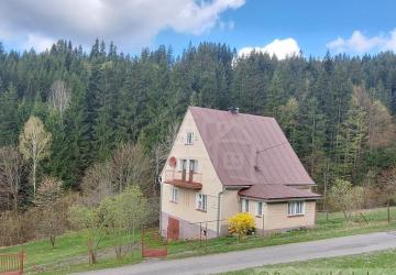 Reality Rodinný dom na polosamote v tichom prijemnom prostredí v obci Korňa