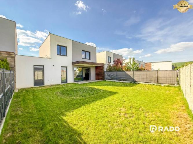Reality RADO | 4i RD 125m2+pozemok 292m2, Hanzlíkovská - Trenčín