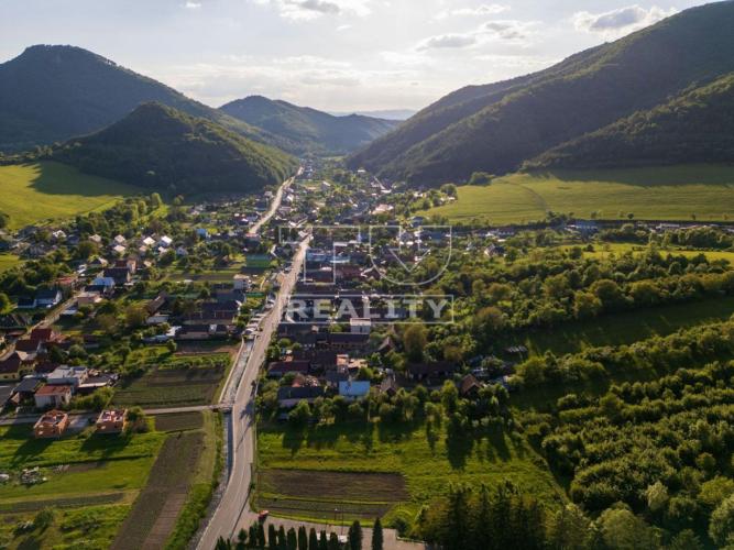 Reality EXKLUZÍVNE IBA U NÁS! RODINNÝ DOM VEĽKÉ KOŠECKÉ PODHRADIE NA POZEMKU 538 m2