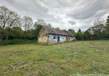 Reality Exkluzívne: Usadlosť na polosamote s potokom obec Poliná