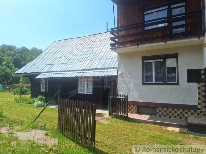 Reality Murovaný dom s dreveničkou na krásnom a tichom mieste s veľkým slnečným pozemkom