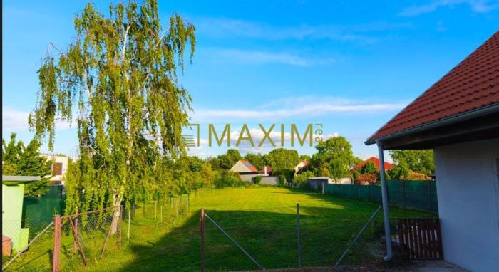 Reality Ponúkame na predaj rodinný dom v obci Blatné