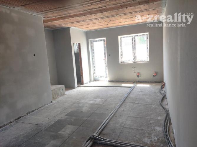 Reality Na predaj 2 novostavby RD s garážou v dvojdome v Nových Zámkoch