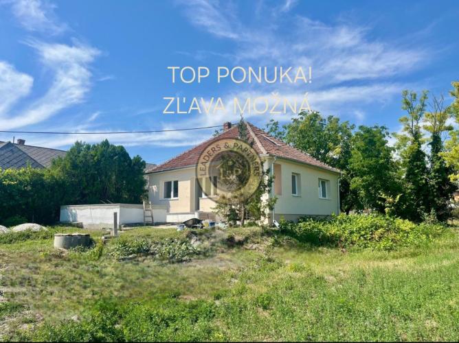 Reality Predaj  4i dom s terasou kľudná,pekná ulica.Veľké Kosihy