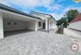 Reality BUNGALOV S 2GARÁŽOU, KRYTOU TERASOU A LETNOU KUCHYŇOU 171m2, 766m2 poz