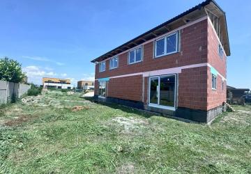 Reality 5-izbová rodinná vila s oplotením, parkovacími miestami a tepelným čerpadlom