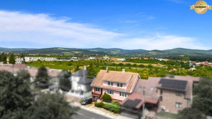 Reality Priestranný 6 izb.RD - 268m2 obytnej plochy - Vinosady