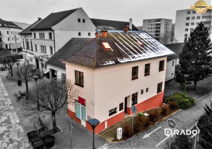 Reality RADO | Priestranný 4 izbový RD 140m² | Brezová pod Bradlom