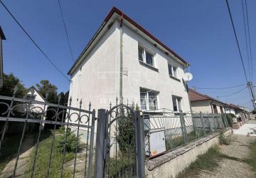 Reality 4 izb.RD,139 m2, úžitková 270 m2, na pozemku 677 m2, v Galante