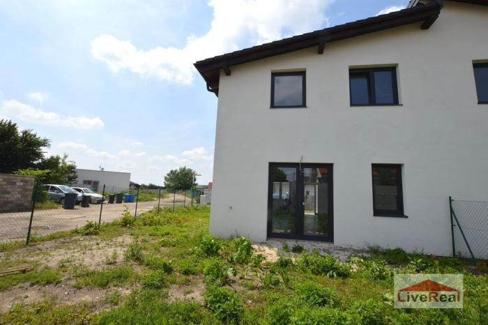 Reality Moderný 4izb, byt/dom, 2podlažný, novostavba, "B" certifikát, pozemok 2,5á, tichá slepá ulica